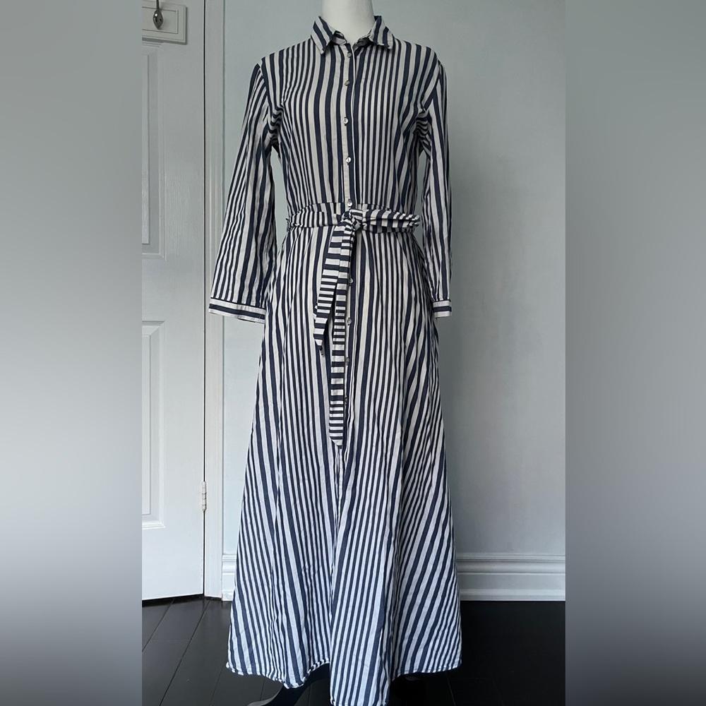 [SOLD] Zara Long Sleeve Navy and White Striped Dress